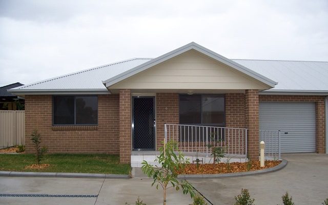 Lawford St, Greenacre
